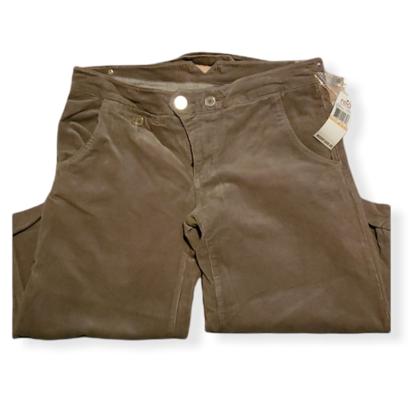 NWT Red by Marc Ecko Mudpie Pants, Corduroy, Dull Gray, Size 7, Capris Length - Picture 1 of 5